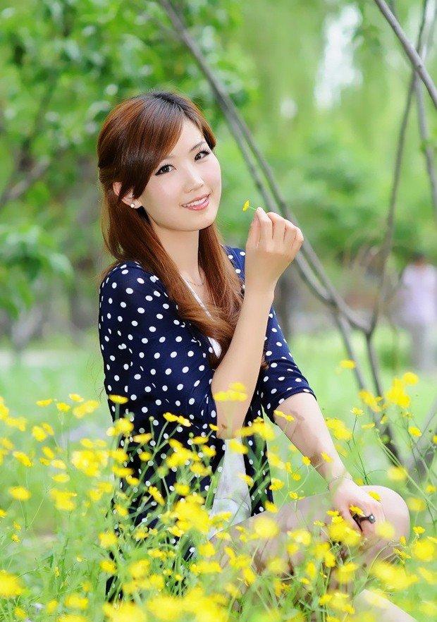 清爽妹子伊素婉跳性感热舞秀长腿