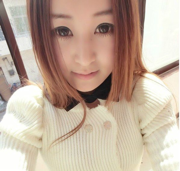 美女性感热舞 衣服都甩飞了