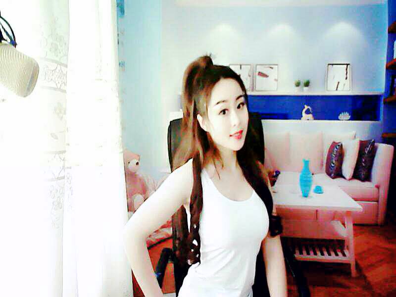 恋夜秀场直播间 这美女也是醉了