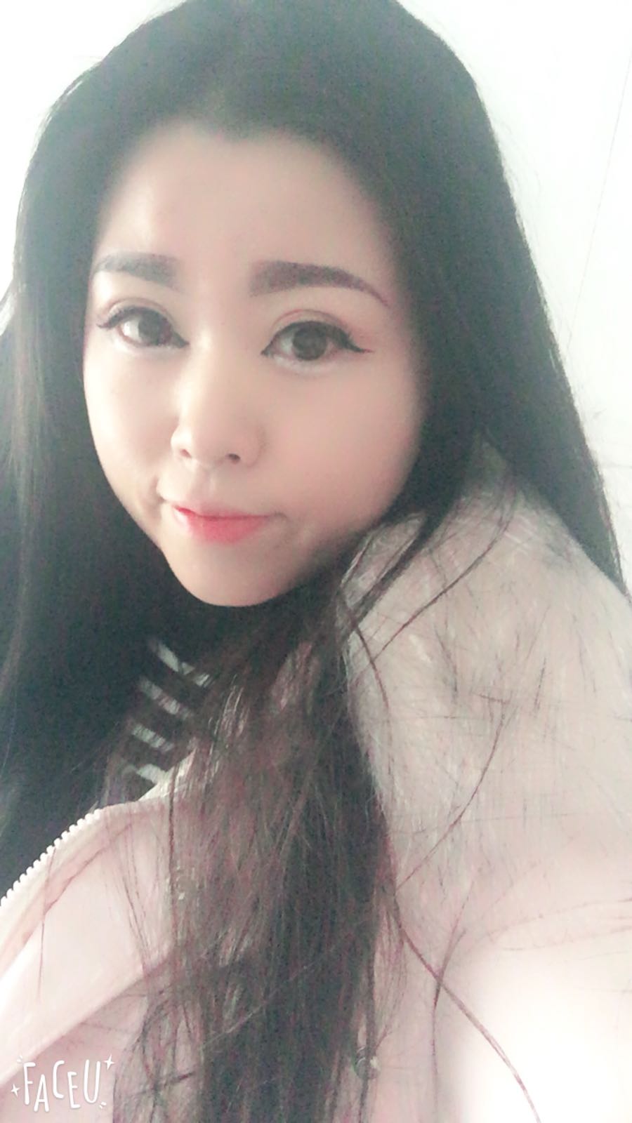 好看的真人秀场聊天室