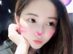 热情如火的秀场美女主播