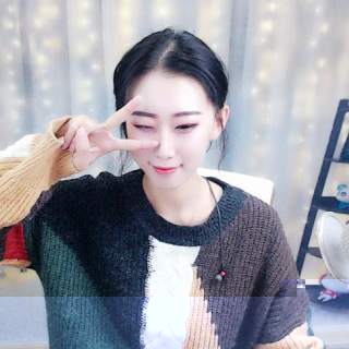 美女秀场 深夜美女直播求放一条生路1