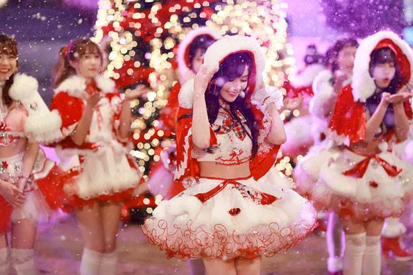 SNH48新曲《新年这一刻》MV 圣诞装扮劲歌热舞1