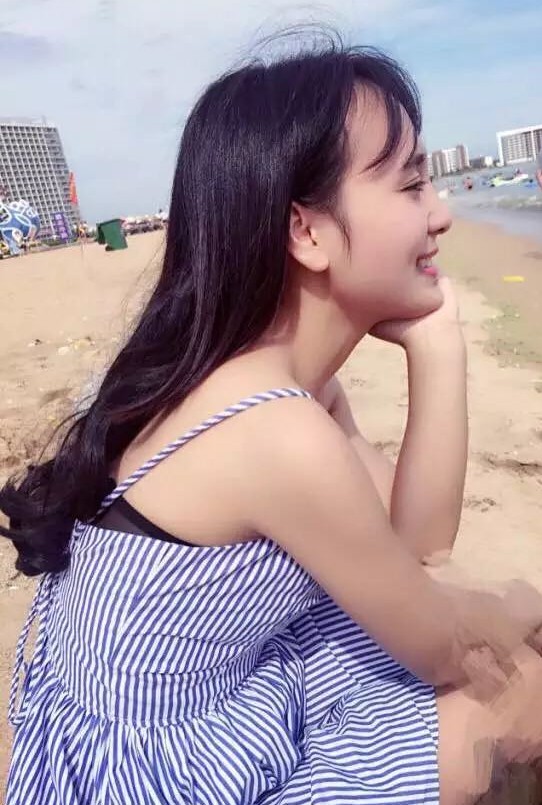 美女跳热舞太养眼了2
