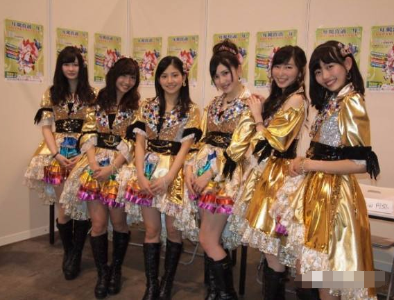 SKE48粉丝见面会性感热舞2