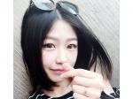 主播直播间薯片 练瑜伽的妹子