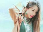 美女主播直播间撒娇 无人能抵抗