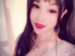 美女主播手指舞震撼直播间