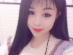 美女主播小水晶跑道点舞