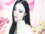 美女主播被夸腿好看