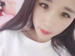 美女主播磨砂声线太动听了