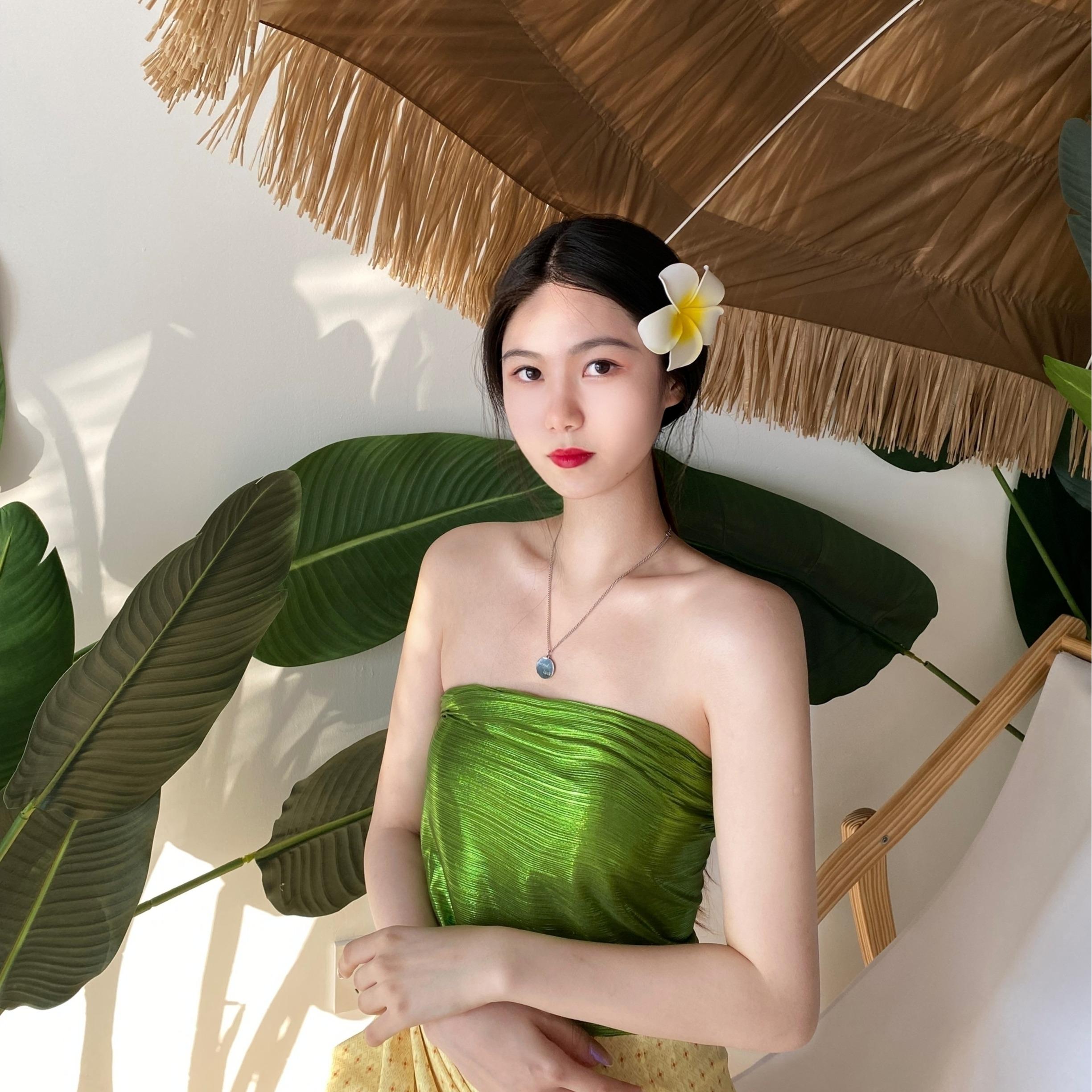 美女主播视频秀直播间,在线主播pk大尺度惩罚